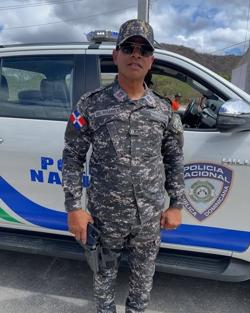 Tte. Coronel de la policía nacional y comandante en las matas de Farfán, Richard Del Rosario. Foto: Cortesía de Distrito Municipal Carrera de Yeguas.