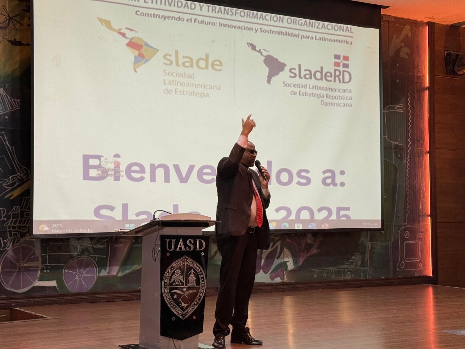 “La Visión que No se Pierde”: Inspiradora conferencia de Estanislao Mora Merán