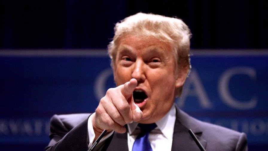 El presidente de Estados Unidos, Donadl Trump, llamó "necio" al presidente de la FED después de anunciar ayer que no bajará los tipos. (ARCHIVO)