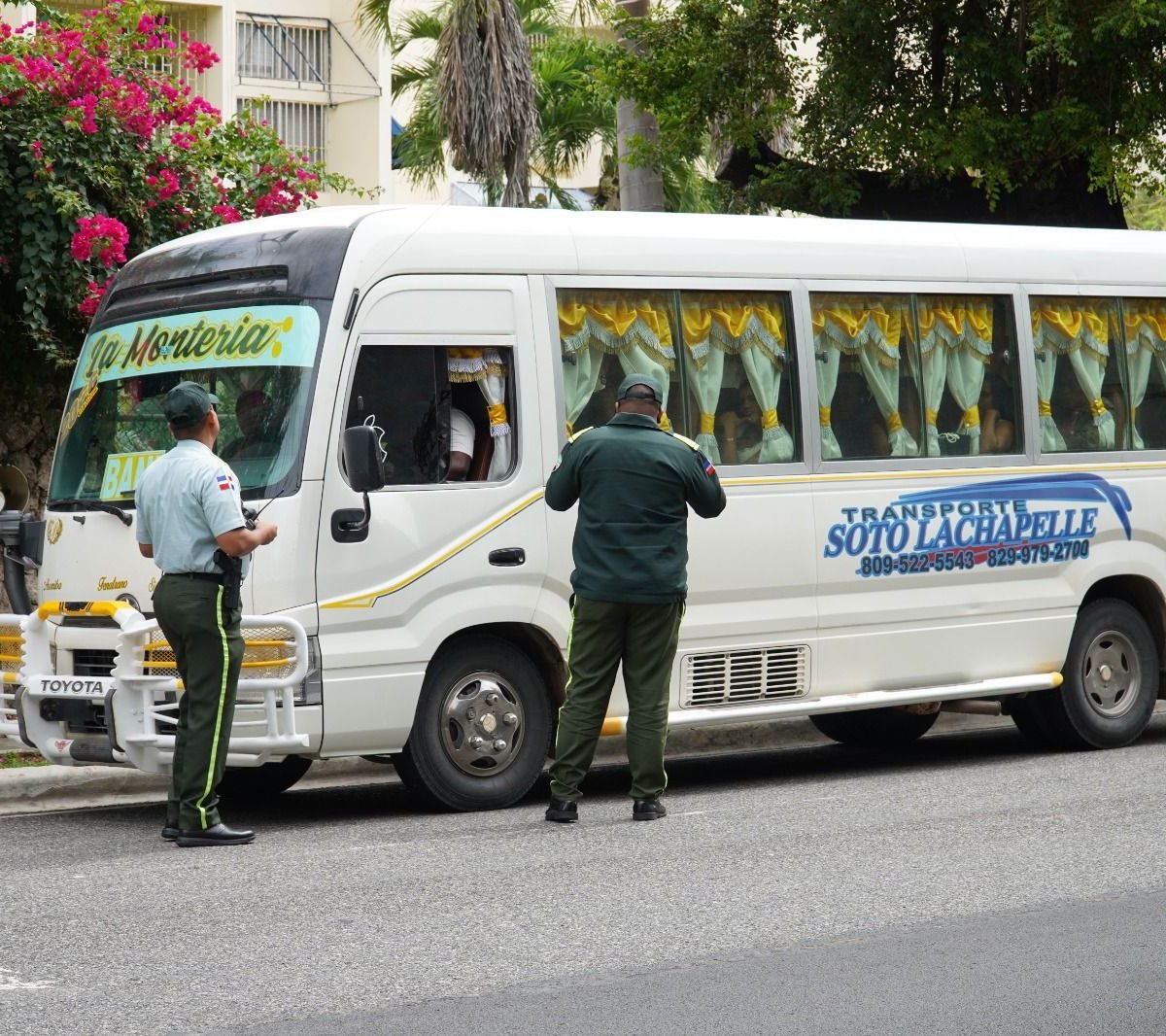 Digesett dice detectó autobuses circulando sin autorización en zonas residenciales en la Anacaona – El Nuevo Diario (República Dominicana)