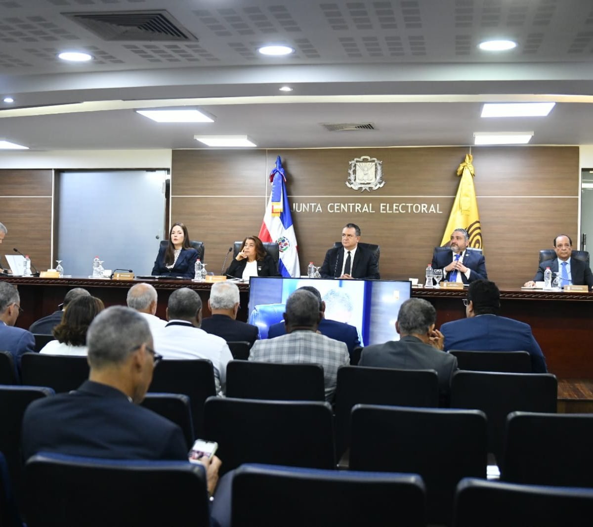 JCE otorga plazo hasta el 20 de junio para observaciones al reglamento sobre registro de encuestadoras