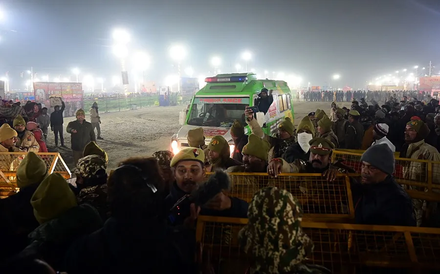 Detienen a peregrinos por usar ambulancias como taxis para evitar el tráfico en la India – El Nuevo Diario (República Dominicana)