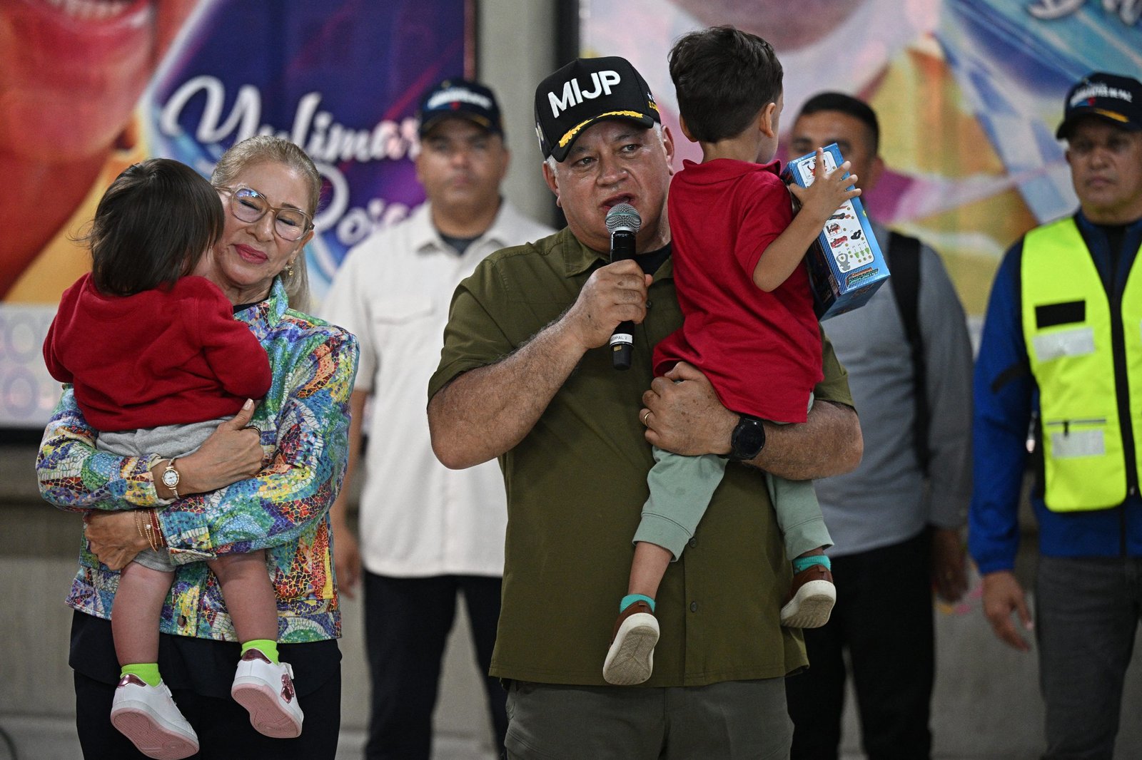 Venezuela recibe a siete de los 31 niños que denuncia como «secuestrados» en EE. UU. – El Nuevo Diario (República Dominicana)