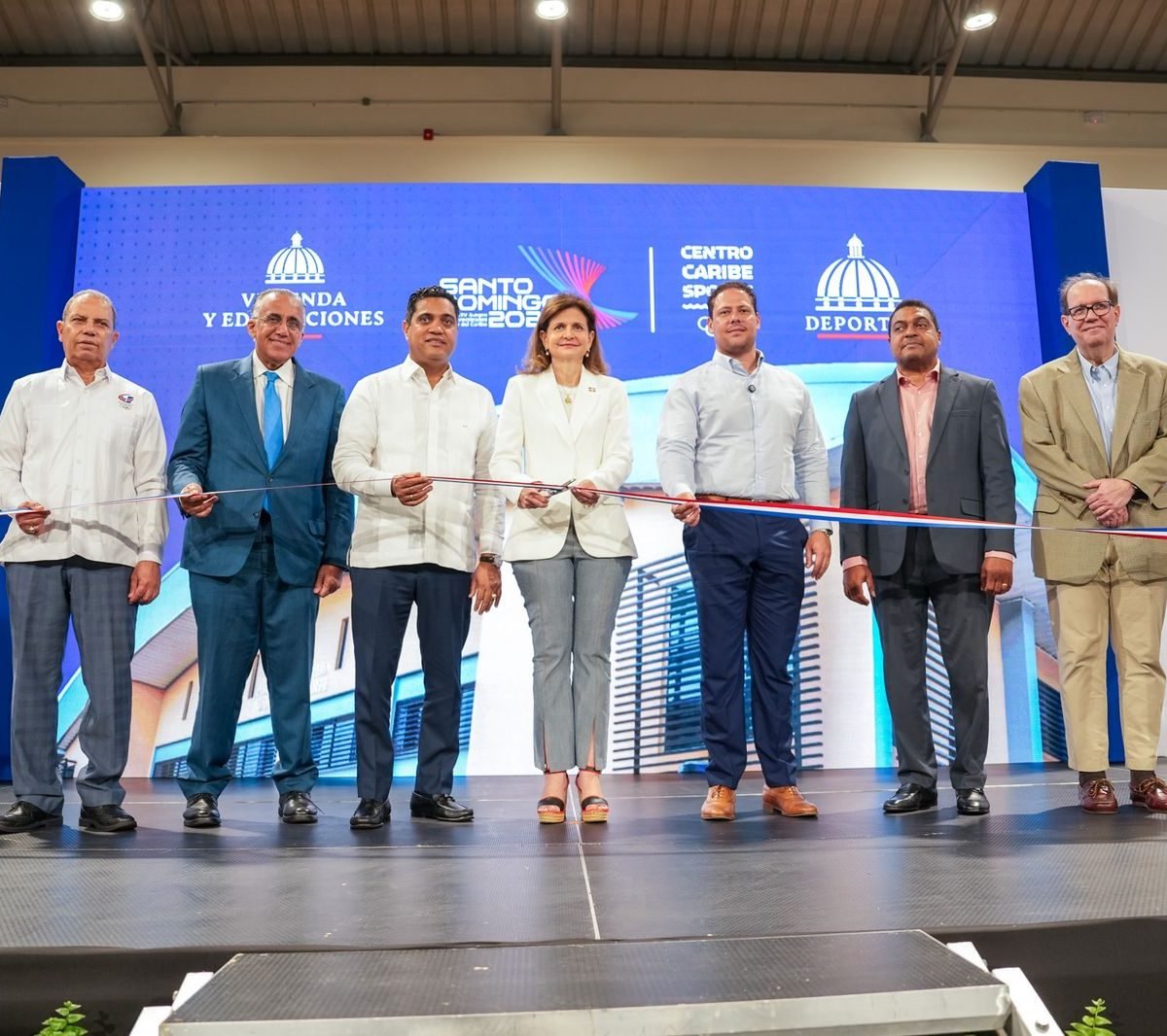 Raquel Peña y ministro Bonilla entregan el Pabellón de Esgrima en el Centro Olímpico – El Nuevo Diario (República Dominicana)