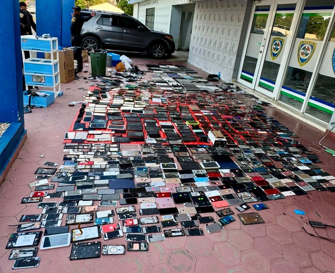 Ocupan 189 celulares, 84 tabletas y decenas de dispositivos electrónicos robados, en Santiago – El Nuevo Diario (República Dominicana)