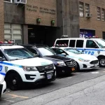 Advierten a policías de NY no estacionar patrullas en aceras y otras áreas